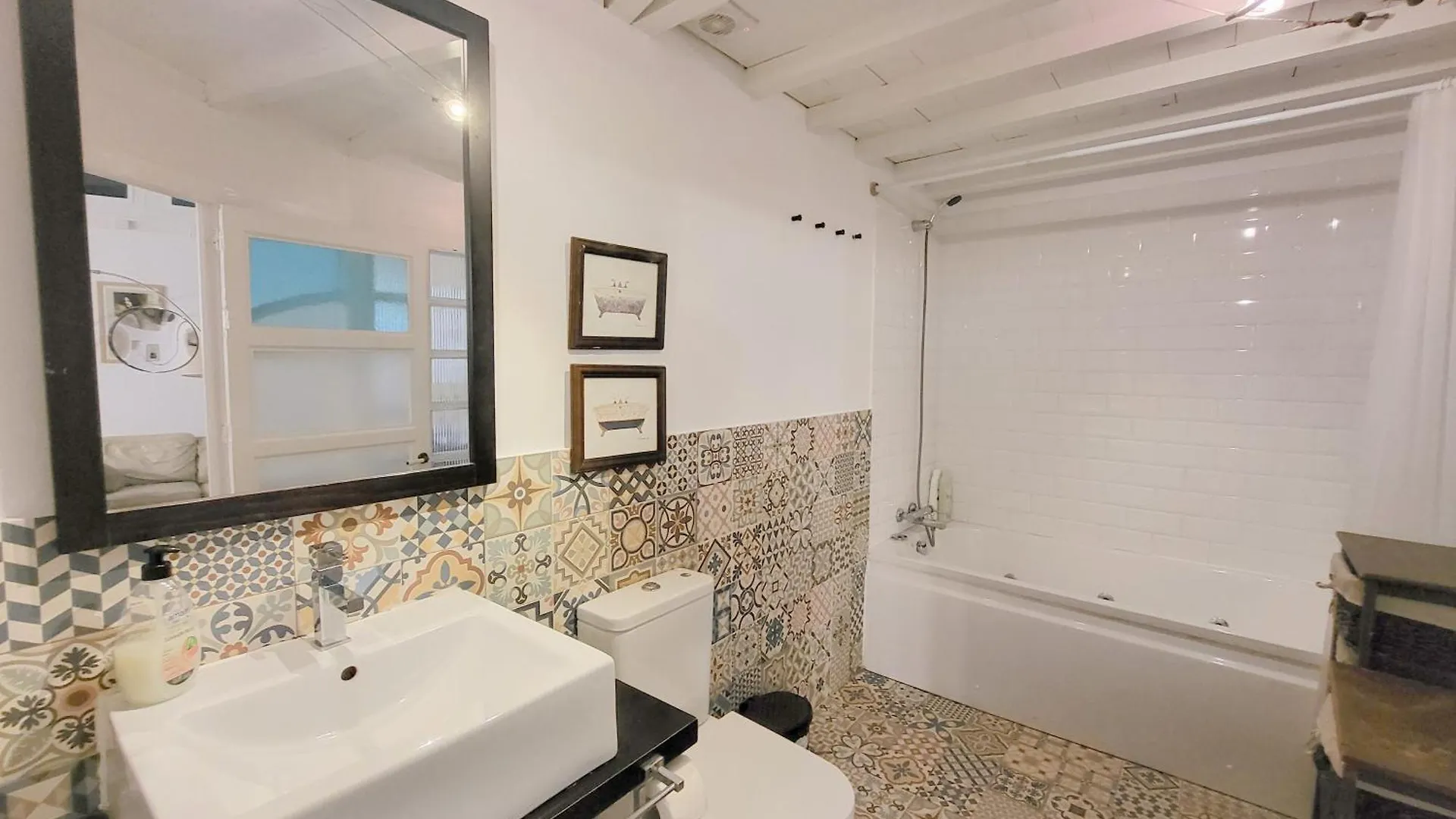 Loft Soho, Free Garage, Downtown Apartment Seville 0*,  Spain